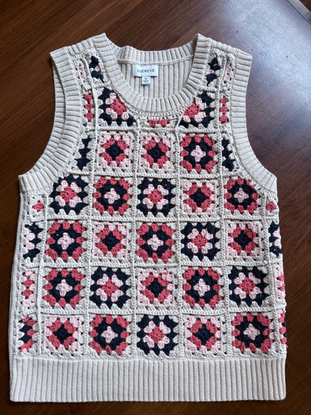 Evereve Tia granny square crocheted sweater vest XL